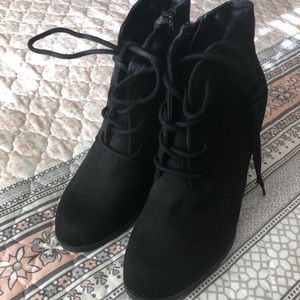 American Rag size 6 boots!